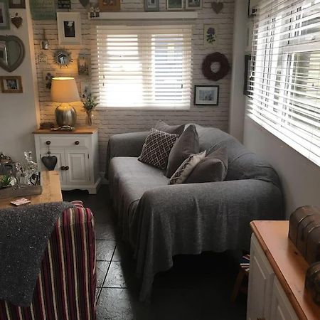 Herb Garden Bungalow Villa Nazeing Екстериор снимка