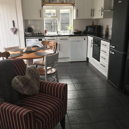 Herb Garden Bungalow Villa Nazeing Екстериор снимка