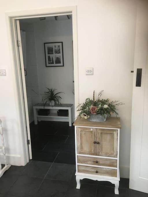 Herb Garden Bungalow Villa Nazeing Екстериор снимка