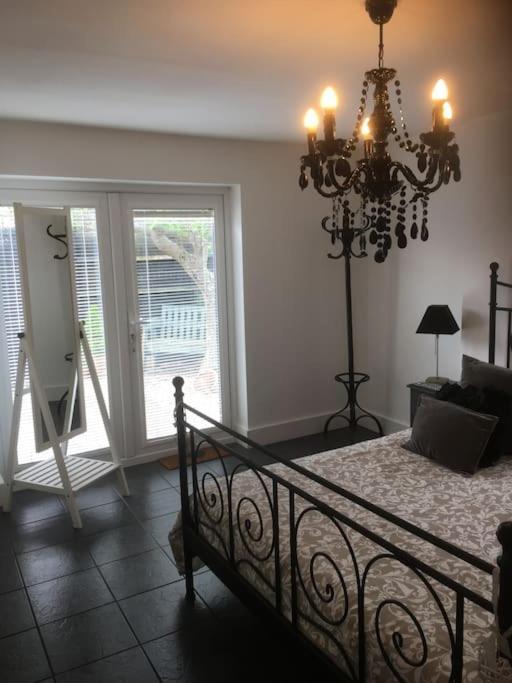 Herb Garden Bungalow Villa Nazeing Екстериор снимка