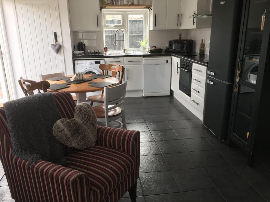 Herb Garden Bungalow Villa Nazeing Екстериор снимка