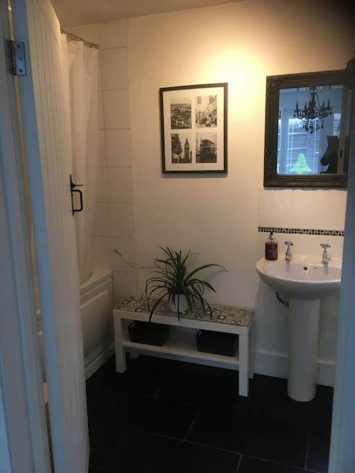 Herb Garden Bungalow Villa Nazeing Екстериор снимка
