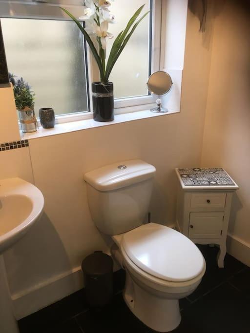 Herb Garden Bungalow Villa Nazeing Екстериор снимка