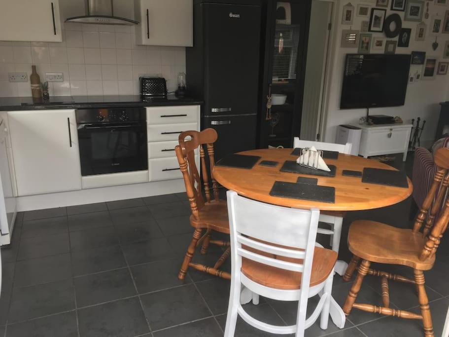 Herb Garden Bungalow Villa Nazeing Екстериор снимка