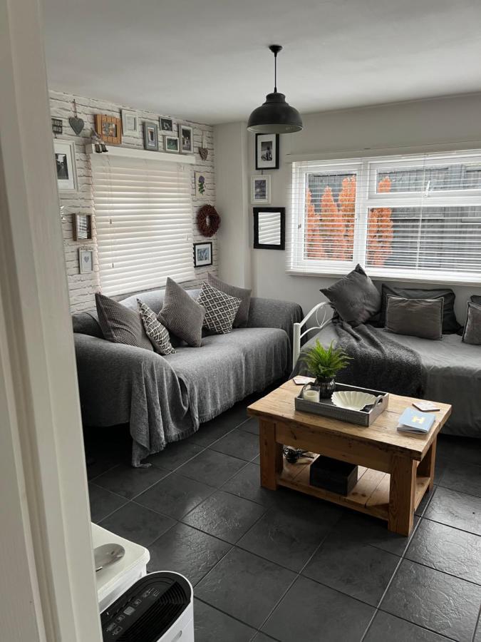 Herb Garden Bungalow Villa Nazeing Екстериор снимка